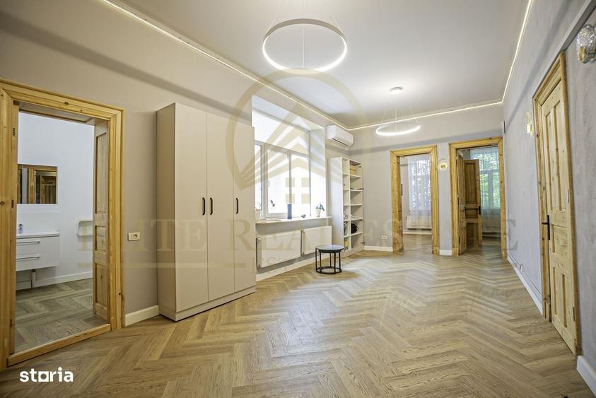 Apartament cu 4 camere în Central