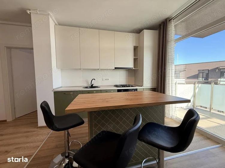 Apartament cu 3 camere semidecomandat, mobilat în Take Ionescu