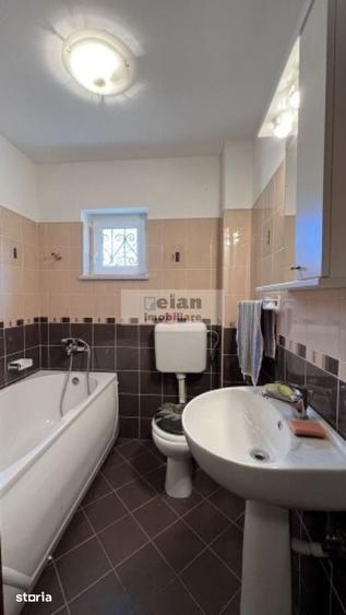 Casă cu 7 camere cu Teren 1356 Mp în Predeal