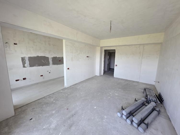 Garsonieră decomandată în Baza 3