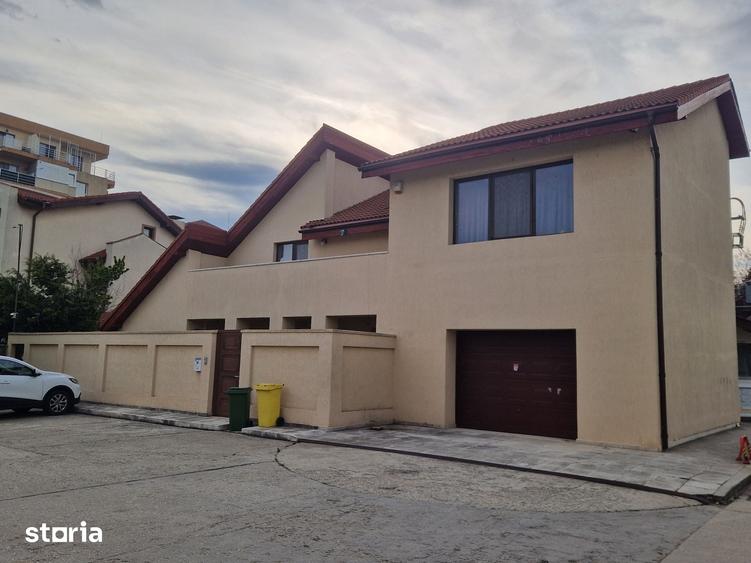 Casă cu 4 camere cu Teren 400 Mp în Central