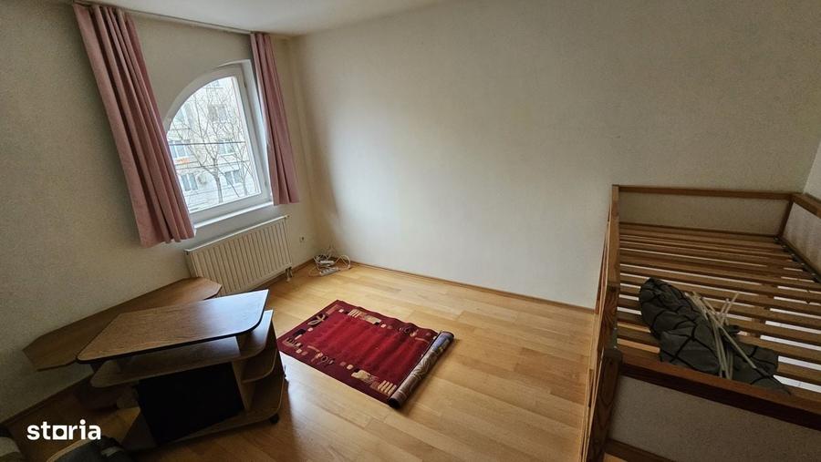 Casă cu 4 camere în Tudor