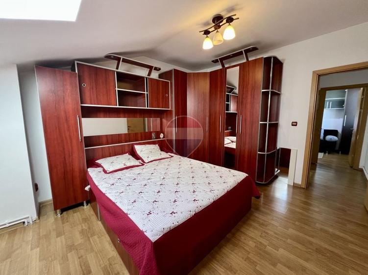Apartament cu 3 camere decomandat, mobilat în Trei Stejari