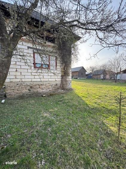 Casă cu 2 camere cu Teren 4700 Mp în Sălsig