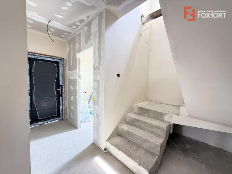 Duplex cu 3 camere cu Teren 247 Mp în Săcălaz