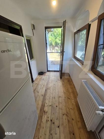 Casă cu 5 camere cu Teren 1000 Mp în Odobești