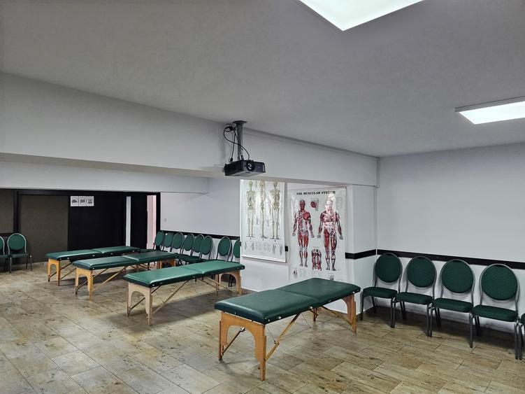 Spatiu pretabil pentru clinica medicala, 200 mp, parcare - 8