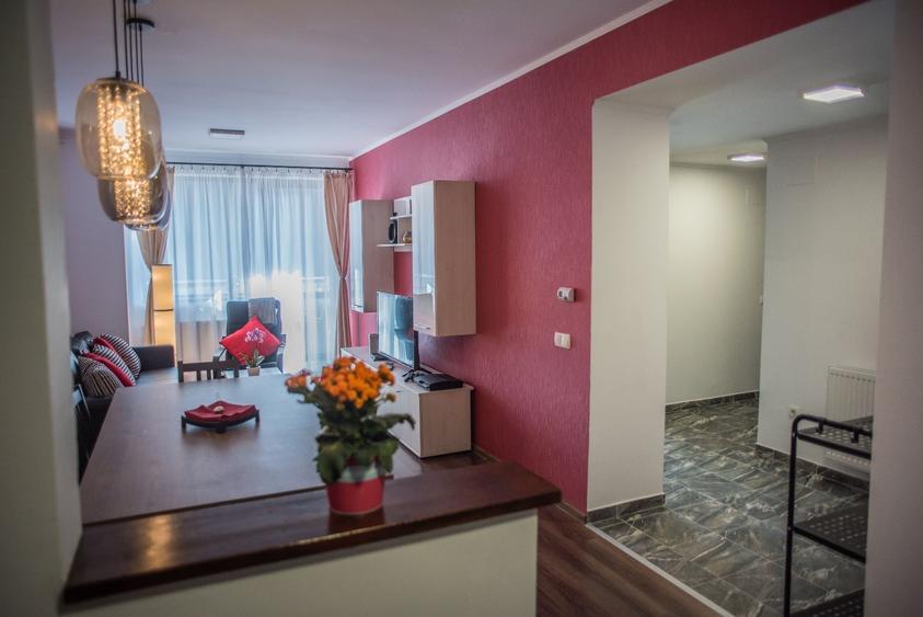 Apartament cu 3 camere decomandat în Platoul Izvor