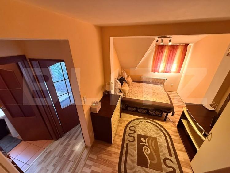 Apartament cu 2 camere semidecomandat, mobilat în Central