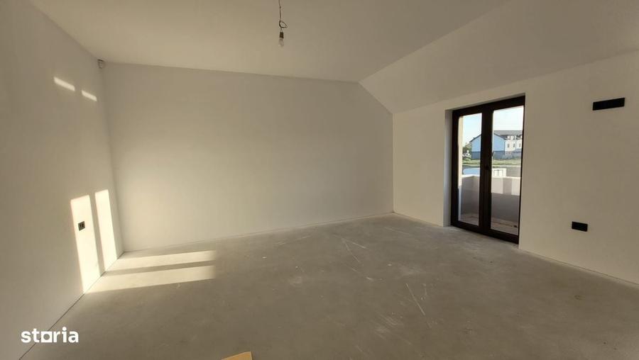 Casă cu 4 camere în Central