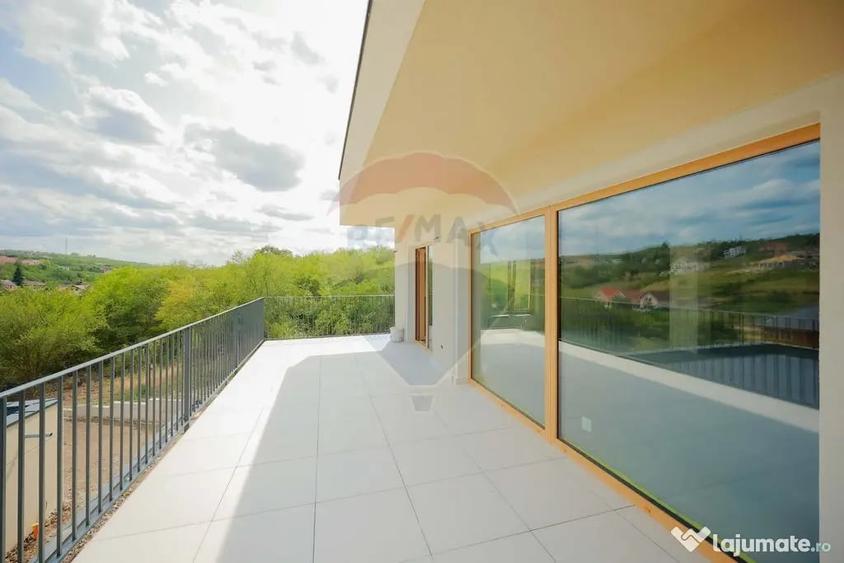 Casă cu 5 camere cu Teren 435 Mp în Săldăbagiu de Munte