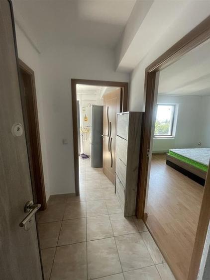 Garsonieră decomandată în Valea Adâncă