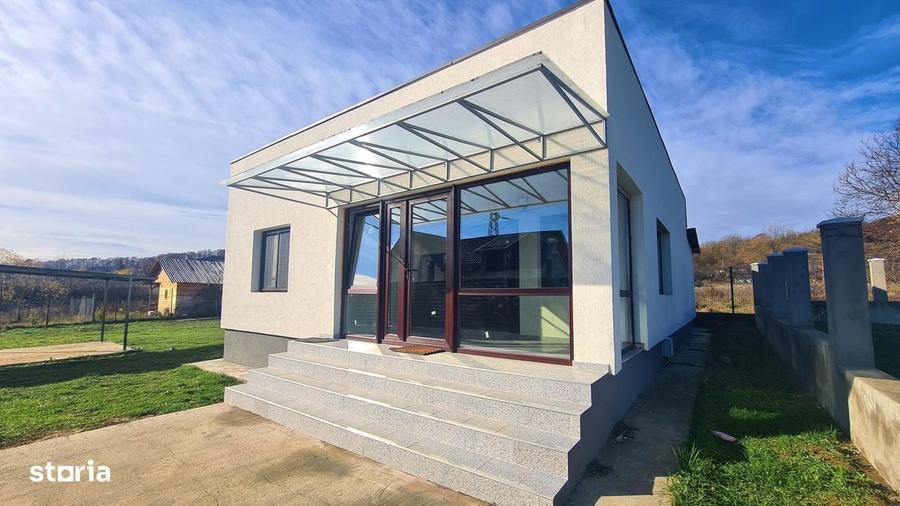 Casă cu 2 camere cu Teren 562 Mp în Curtea de Argeș