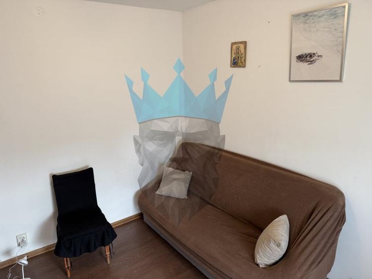 Apartament cu 3 camere decomandat, mobilat în Vitan
