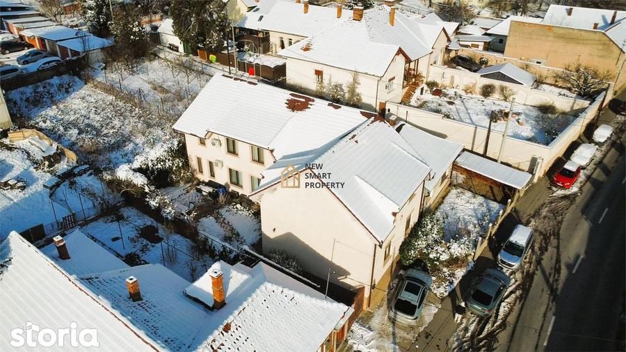 Casă cu 7 camere cu Teren 130 Mp în Iorga