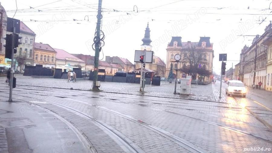 Casă cu 6 camere în Traian