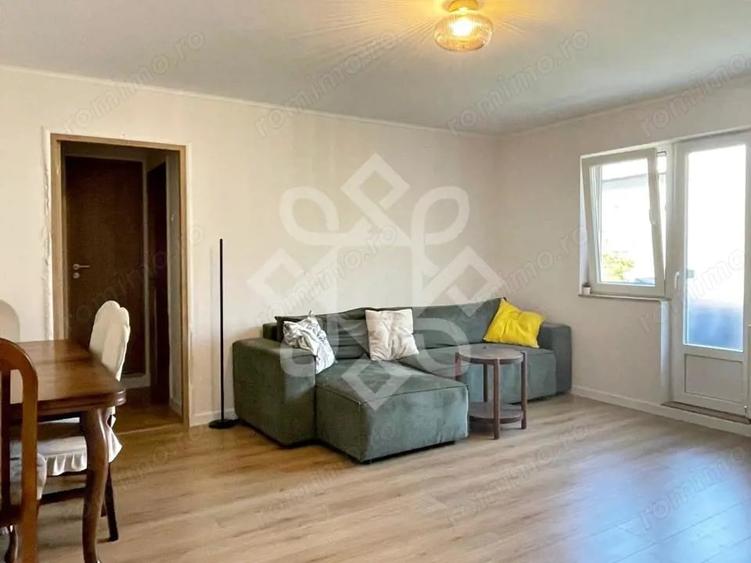 Apartament cu 3 camere semidecomandat în Rogerius