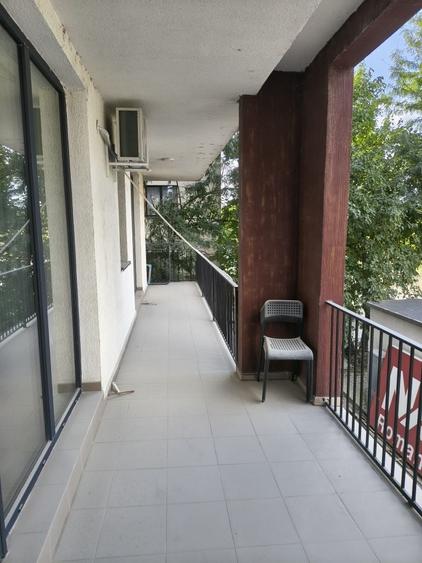 Apartament cu 3 camere decomandat în Băneasa