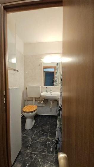 Apartament cu 3 camere decomandat în Berceni