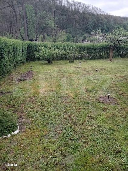 Casă cu 3 camere în Criș