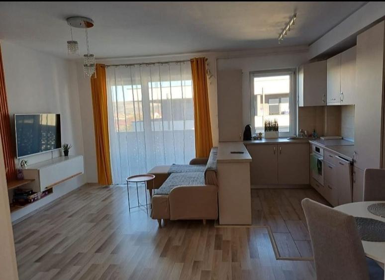 Apartament cu 2 camere decomandat în Sânnicoară