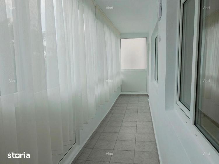 Apartament cu 3 camere semidecomandat în Militari