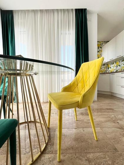 Apartament cu 3 camere decomandat în Europa