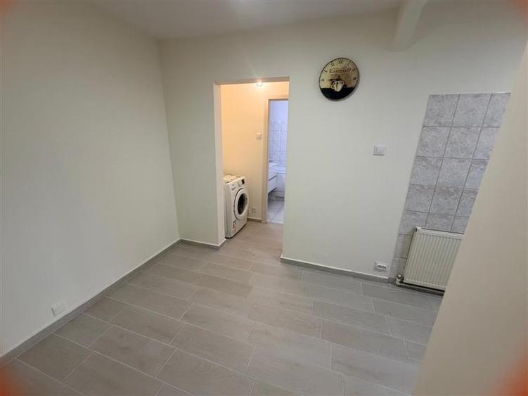 Apartament cu 2 camere decomandat, mobilat în Dacia