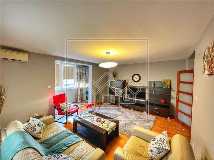 Apartament cu 3 camere decomandat în Șelimbăr