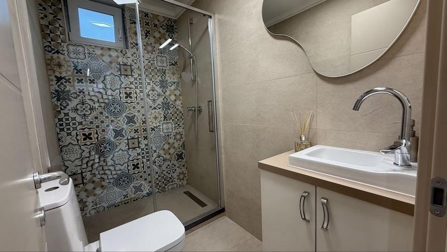 Apartament cu 3 camere decomandat în Spitalul Județean