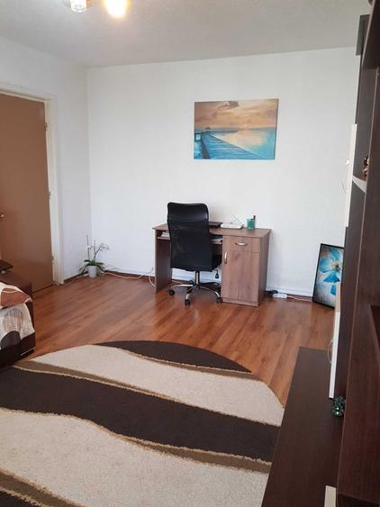 Apartament cu 2 camere semidecomandat în Astra