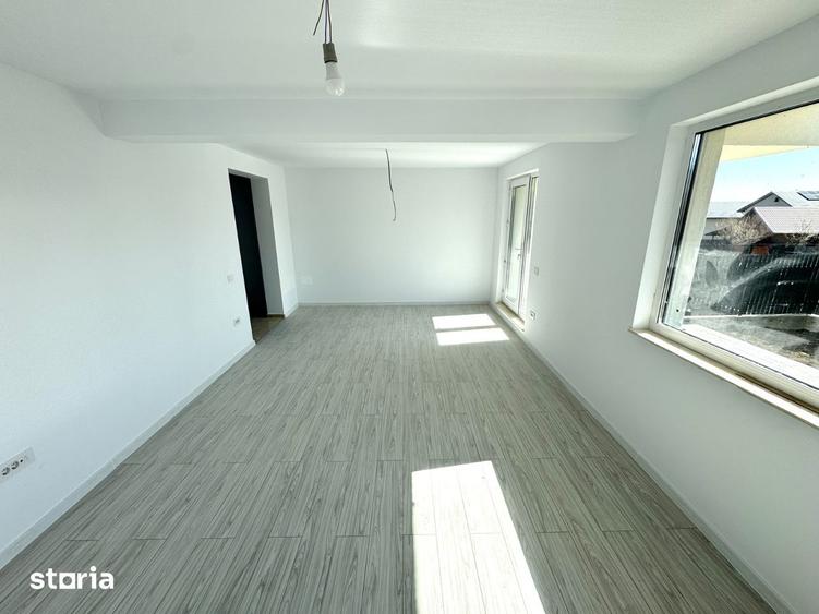 Casă cu 4 camere cu Teren 240 Mp în Valea Lupului
