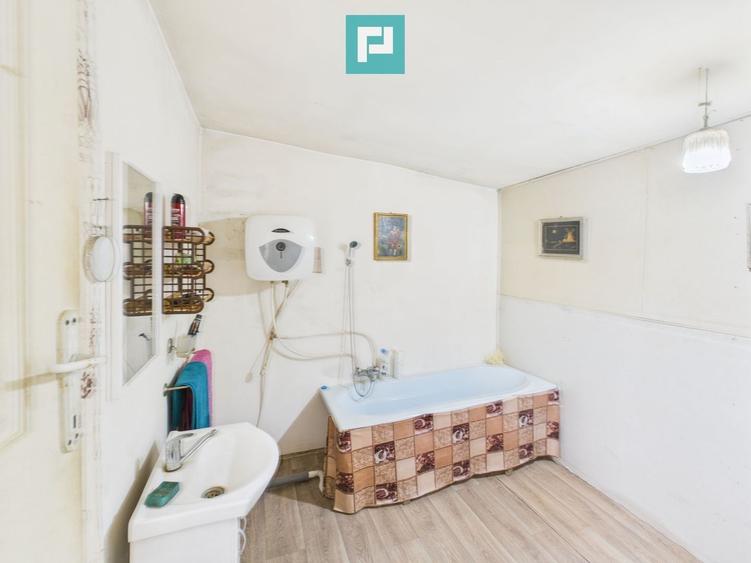 Casă individuală cu 3 camere cu Canalizare în Galșa