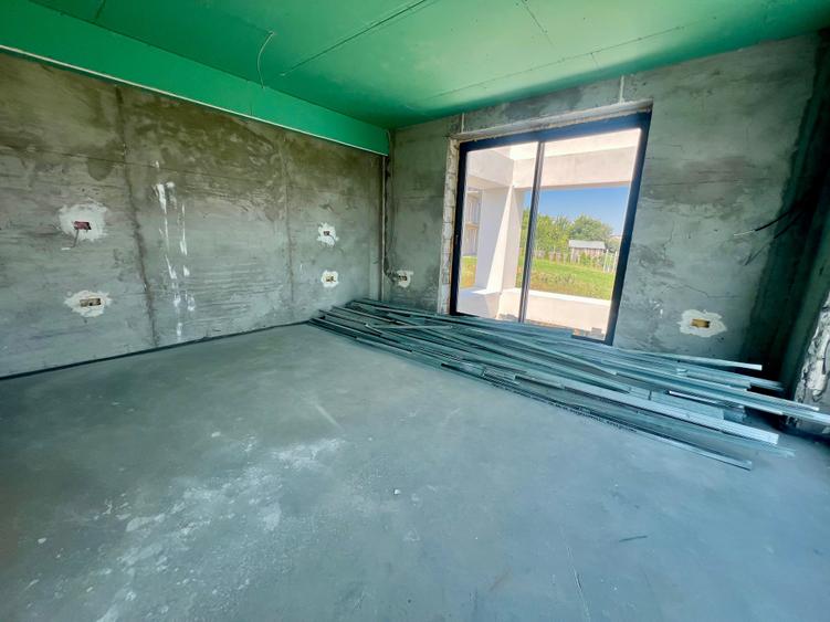 Casă cu 4 camere cu Teren 689 Mp în Horpaz
