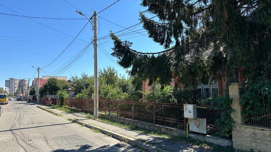 Casă cu 4 camere în Tache