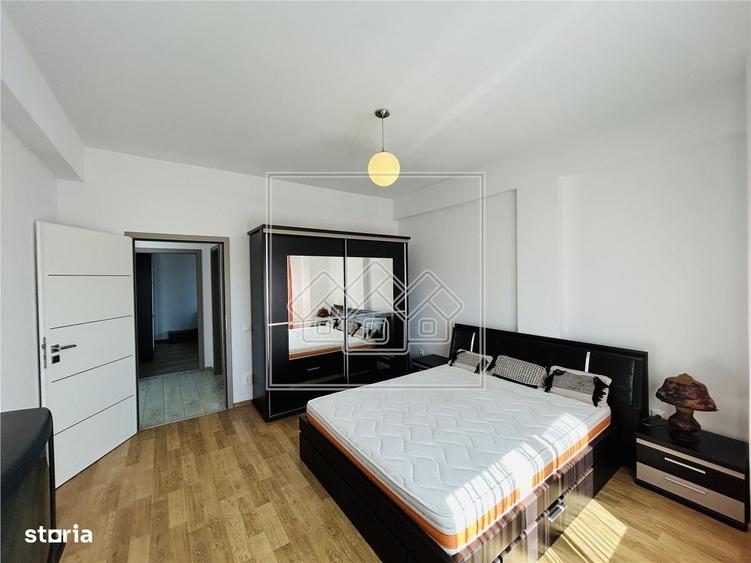 Apartament cu 3 camere în Sub Arini