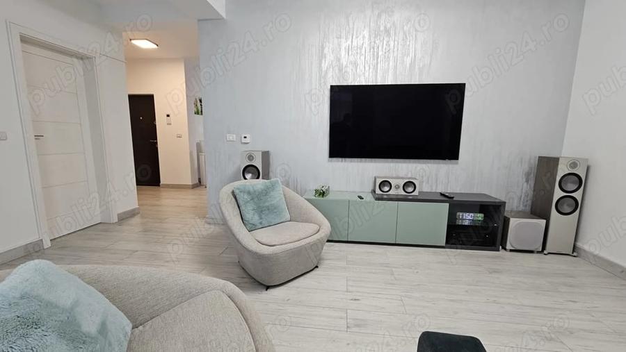 Apartament cu 3 camere decomandat în Giroc