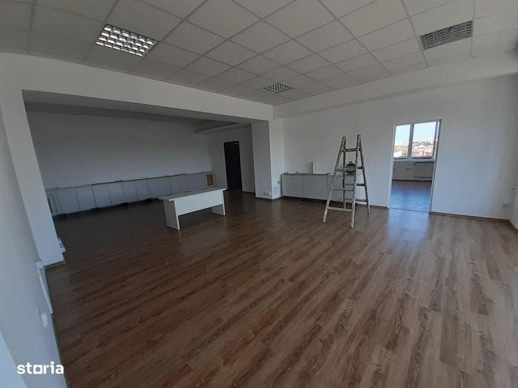 Spațiu comercial, de 125 mp, în Obor