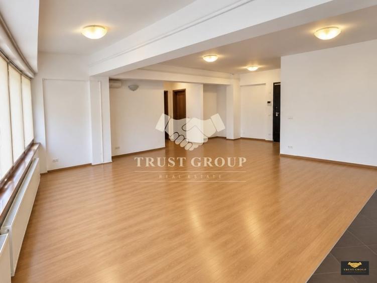 Apartament cu 3 camere decomandat în Cișmigiu