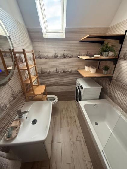 Apartament cu 2 camere decomandat, mobilat în Tractorul