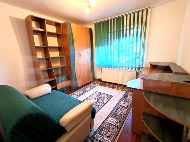 Apartament cu 3 camere decomandat, mobilat în Tudor