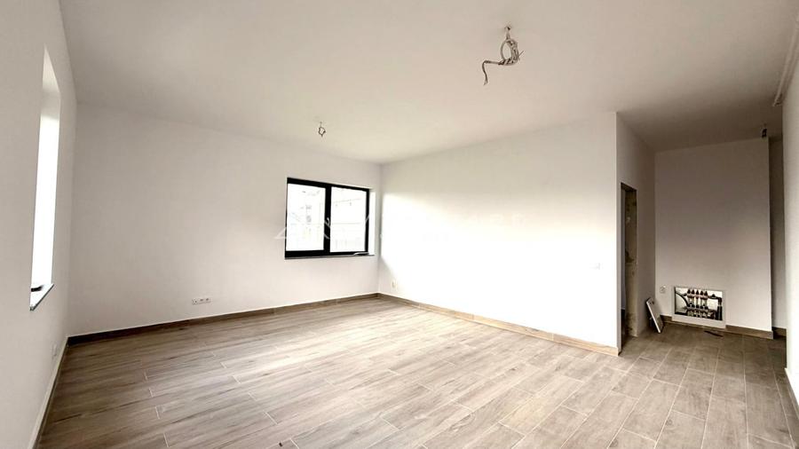 Apartament cu 3 camere semidecomandat în Someșeni