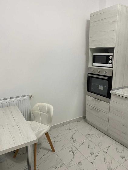 Apartament cu 2 camere decomandat în Est