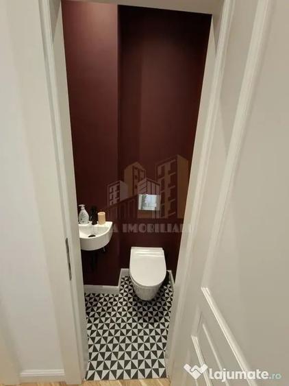 Apartament cu 3 camere semidecomandat în Schei