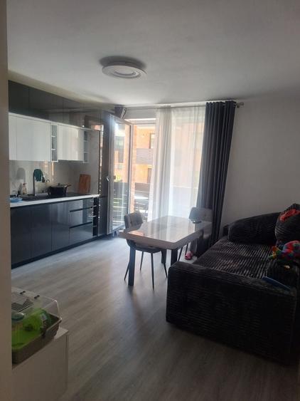 Apartament cu 2 camere decomandat în Exterior Vest