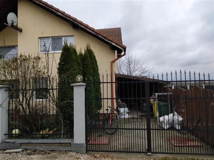 Casă individuală cu 5 camere cu Canalizare în Rulmentul