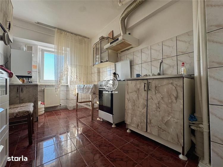 Apartament cu 3 camere decomandat, mobilat în Frumoasa