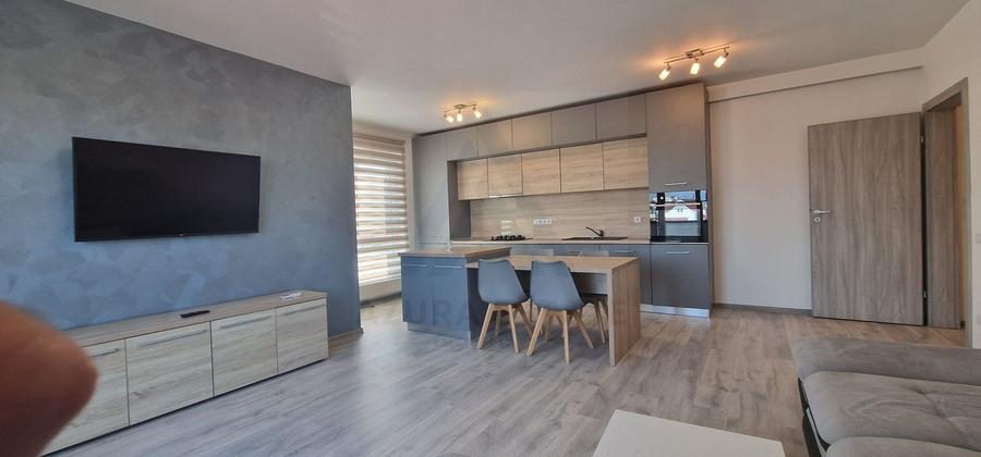 Apartament cu 3 camere decomandat, mobilat în Calea Dumbrăvii