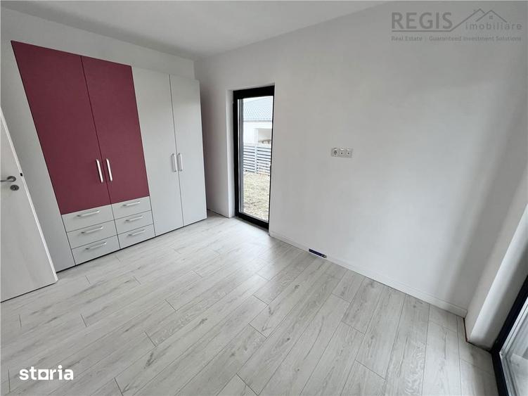 Casă cu 4 camere cu Canalizare în Cristian