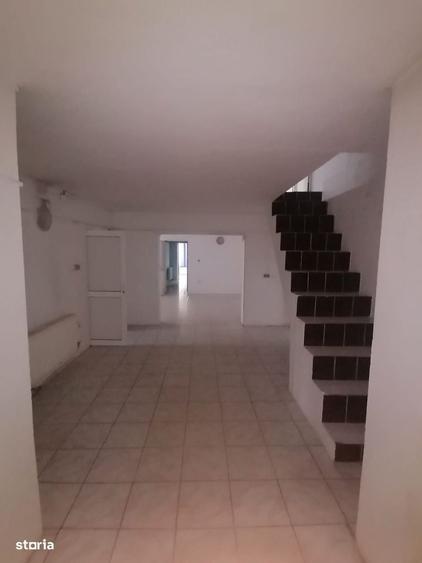 Casă cu 4 camere în Săftica
